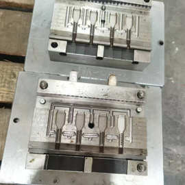 長安塑膠模具制造與塑膠制品產(chǎn)業(yè) 技術與創(chuàng)新驅(qū)動的發(fā)展